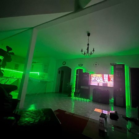 Gabe'S Nest Lejlighed Urom Eksteriør billede