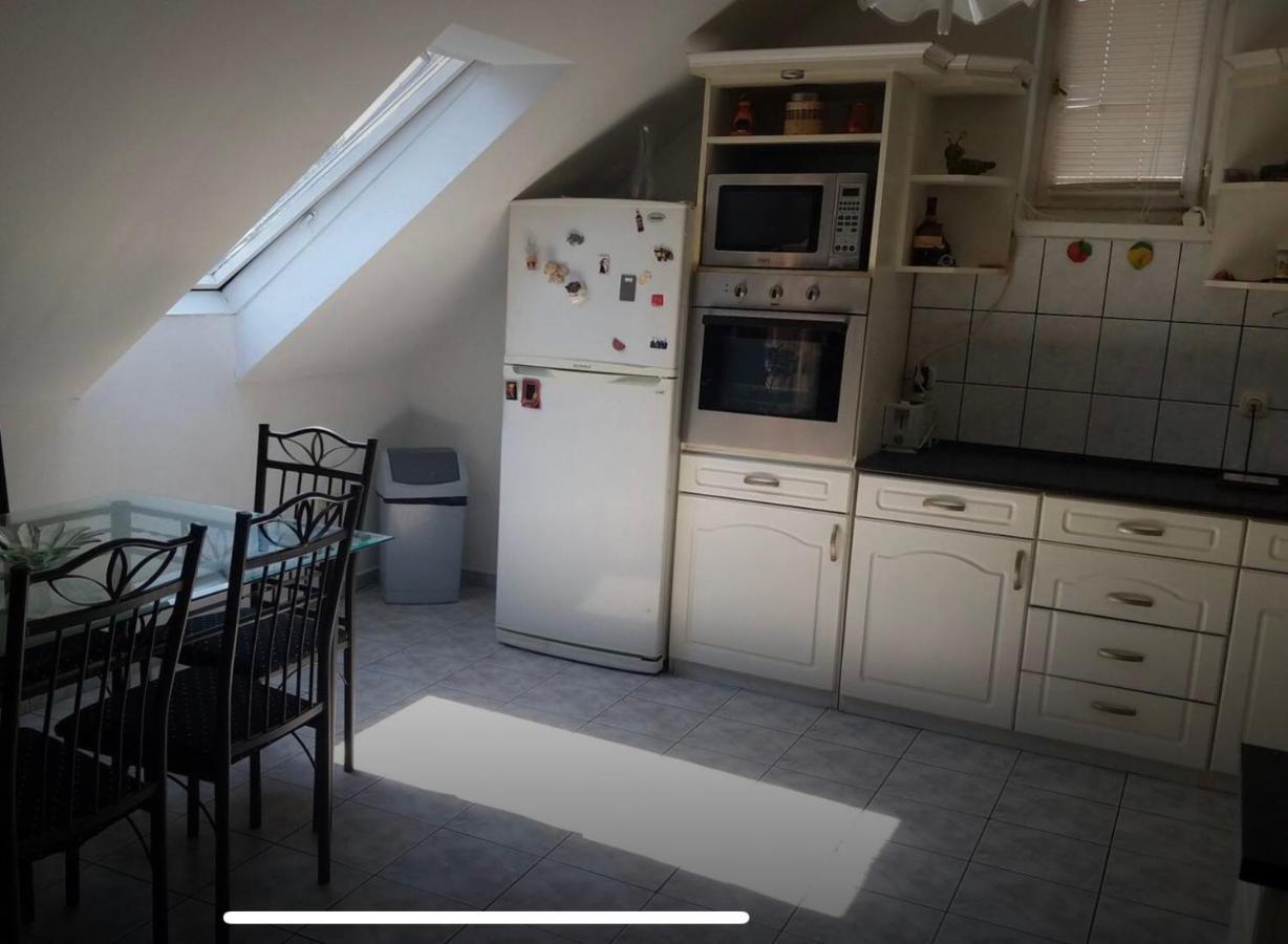 Gabe'S Nest Lejlighed Urom Eksteriør billede